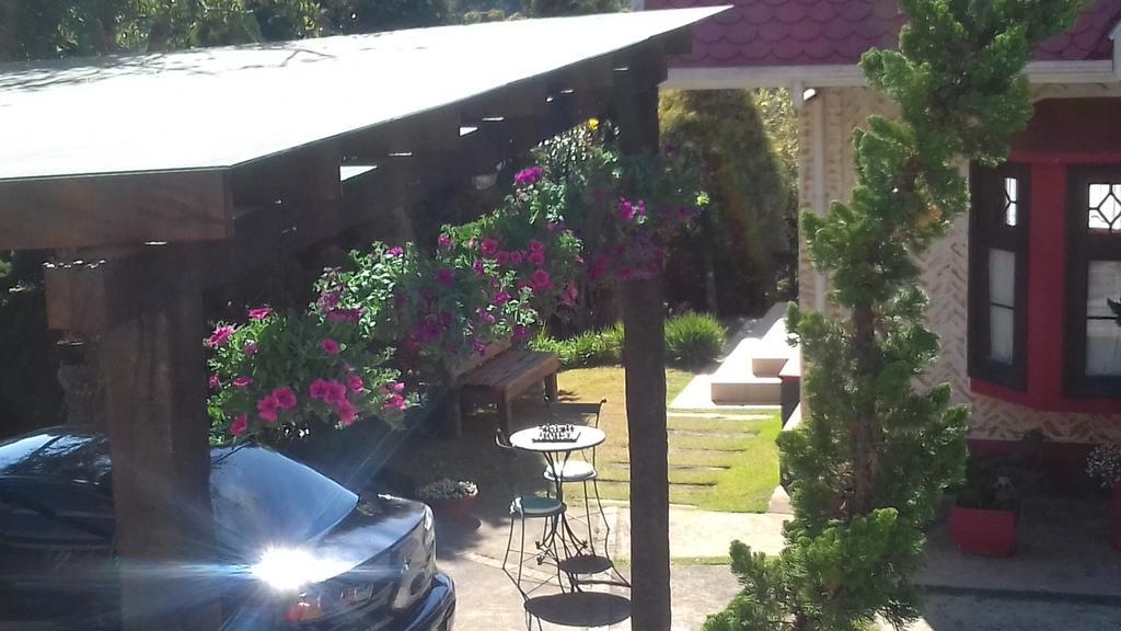 Pousada Toca Dos Tucanos Campos do Jordao Ngoại thất bức ảnh